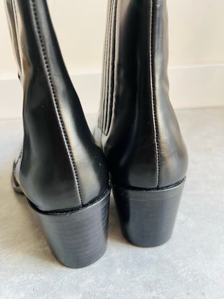 Botines cowboy Toral piel negros talla 37