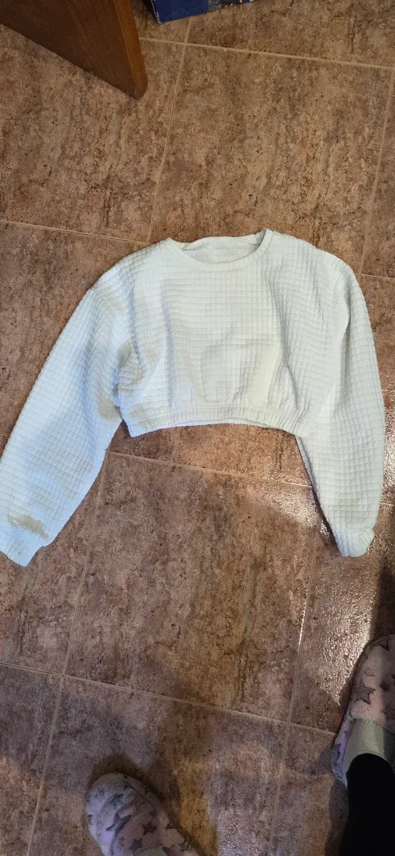 Sudadera blanca cropped