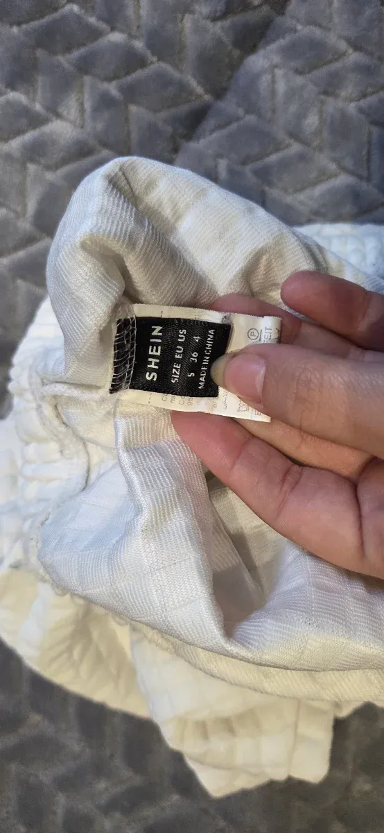 Sudadera blanca cropped