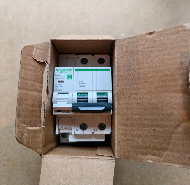 Schneider C40 R9L20640