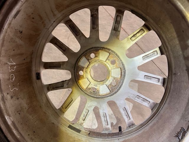 Llanta 17 pulgadas 225/45R17