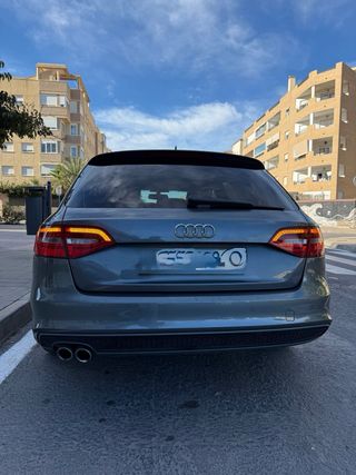 Audi A4 2014
