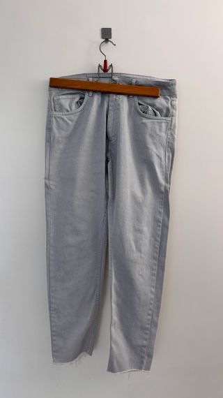 Pantalón vaquero gris claro Zara