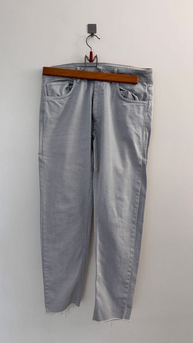 Pantalón vaquero gris claro Zara