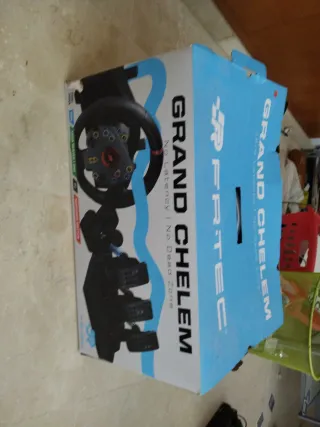 Volante simulador de juegos con pedales