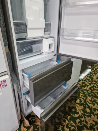 Frigorífico plateado