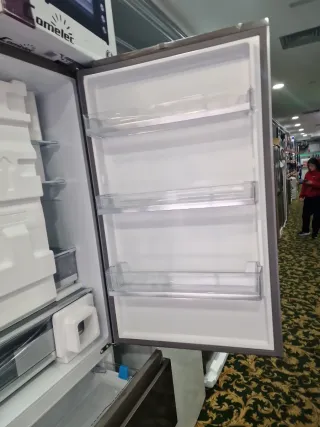 Frigorífico plateado