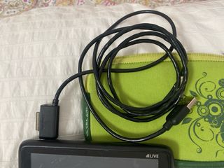 GPS TomTom LIVE con funda y cable