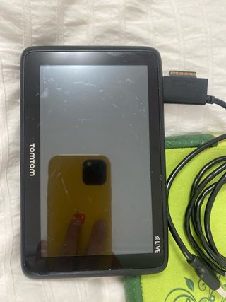 GPS TomTom LIVE con funda y cable