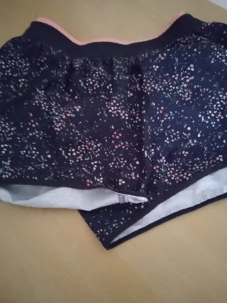 Pantalón corto deportivo Decathlon estampado