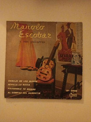 Manolo Escobar y sus guitarras SF-2000