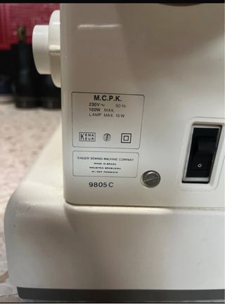 Máquina de coser Singer