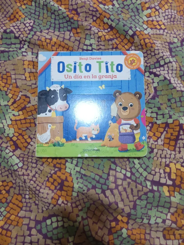 Osito Tito. Un día en la granja (Spanish Edition)