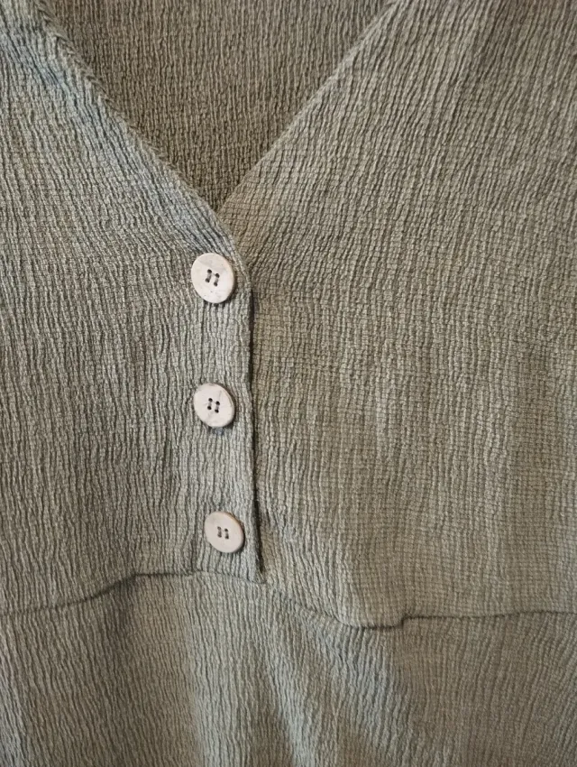 Vestido verde con botones