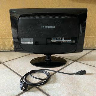 Samsung Tv/Monitor 23”