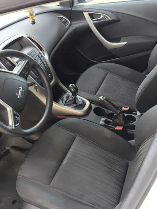 Opel Astra 2010