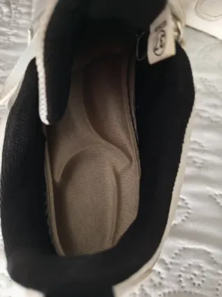 Zapatillas niño gris y blanco