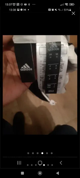 Chaqueta Adidas Negra con Diseño Interior