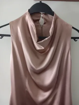 Vestido fiesta raso color  nude dorado