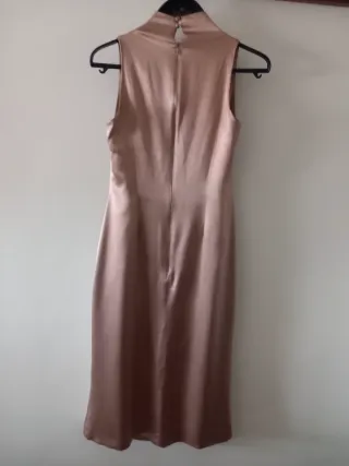 Vestido fiesta raso color  nude dorado