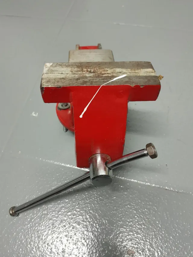 Visera para banco de taller