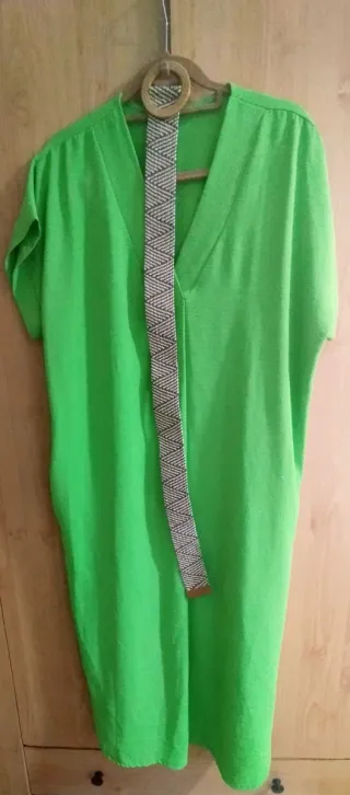 Vestido verde talla única ( Incluye el cinturón )