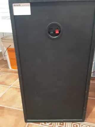 Altavoces Aiwa Negros