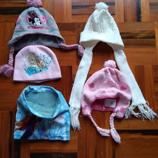 Lote 4 gorros y cuello niña