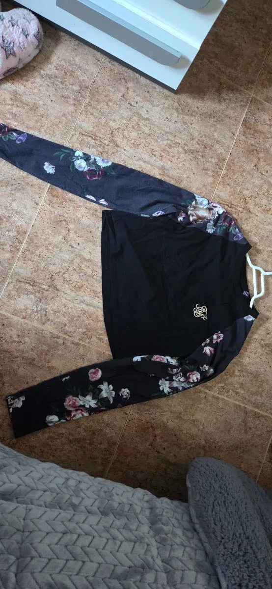 Sudadera SikSilk Crop Flores