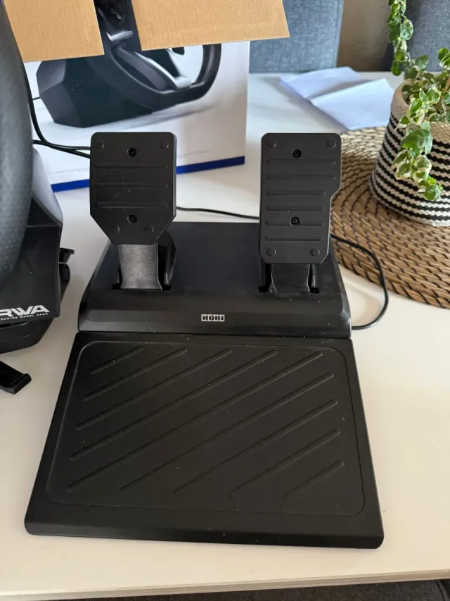 Volante HORI RWA Racing Wheel Apex PS5/PS4