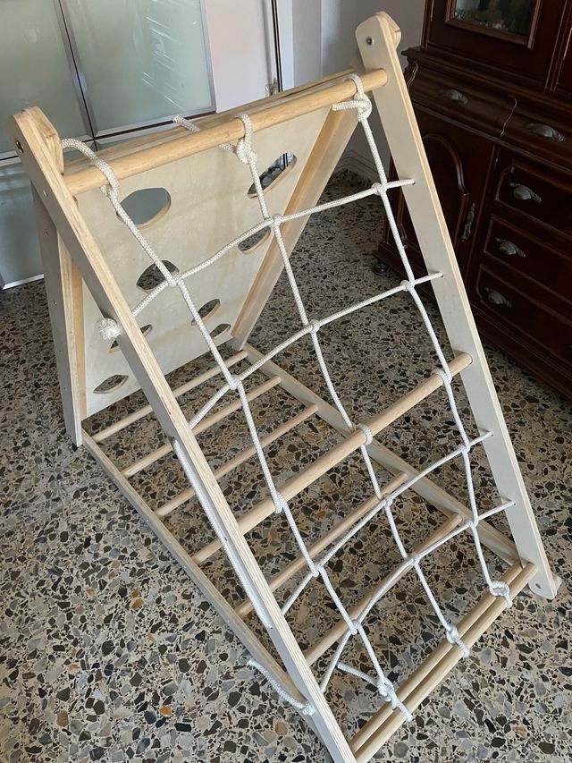 Triángulo de aprendizaje infantil madera