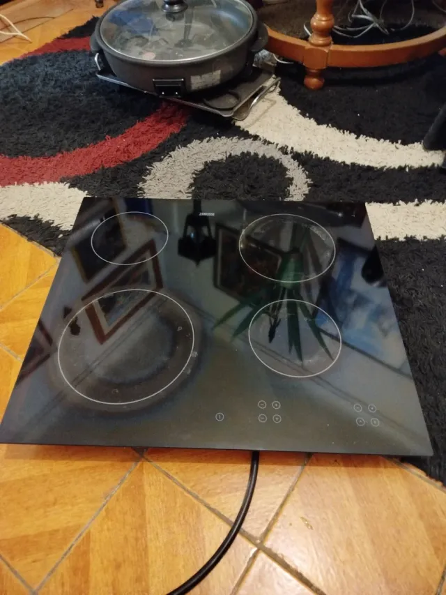 Vitrocerámica Zanussi 4 fuegos