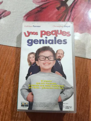 Película VHS Peques Geniales