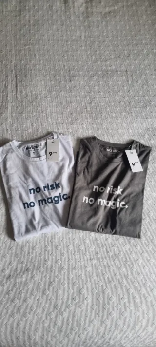 Se venden pijamas de verano para hombre.