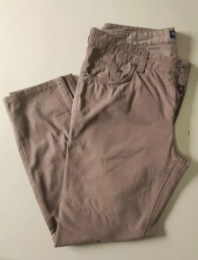 Pantalón de hombre McGregor, color beige.