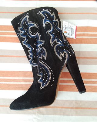 Botines bordados de piel Zara