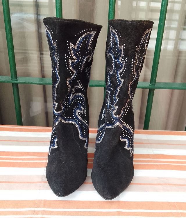 Botines bordados de piel Zara