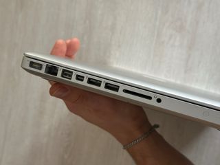 MacBook Pro 13.3 y MagSafe 2 Power Adapter