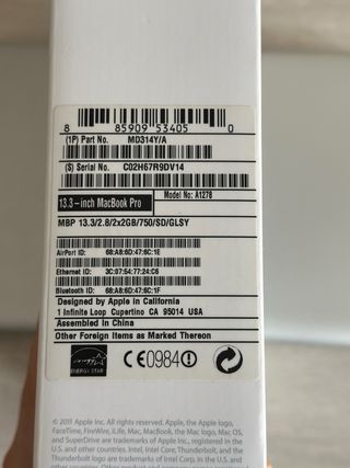 MacBook Pro 13.3 y MagSafe 2 Power Adapter