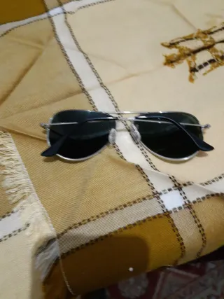 Gafas Ray-Ban Fondo Azul Marino