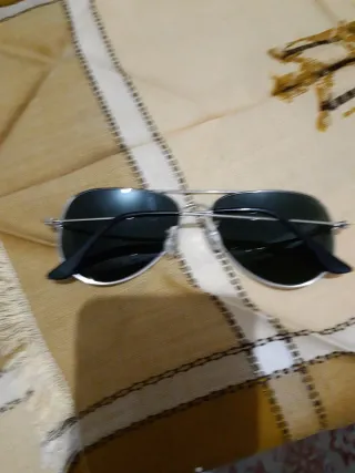 Gafas Ray-Ban Fondo Azul Marino