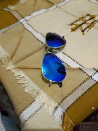 Gafas Ray-Ban Fondo Azul Marino