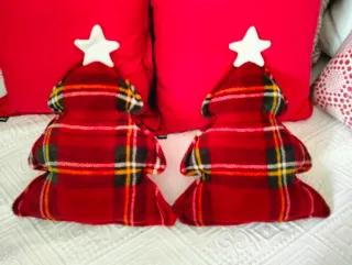 2 Cojines en forma de Árbol Navidad