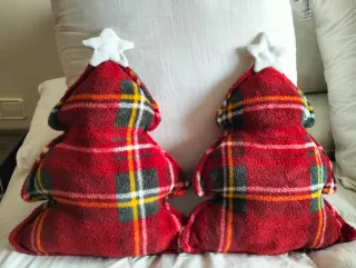 2 Cojines en forma de Árbol Navidad