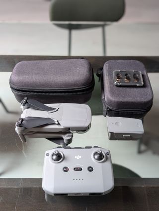 DJI Air 2 Drone con Control y Accesorios