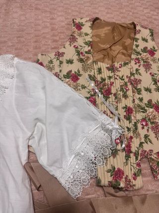 Justillo y camisa de huertana valenciana