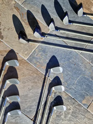 Juego palos de golf, para mujer diestra, con bolsa