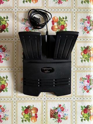 Volante Ferrari Racing Wheel PS2 y pedales