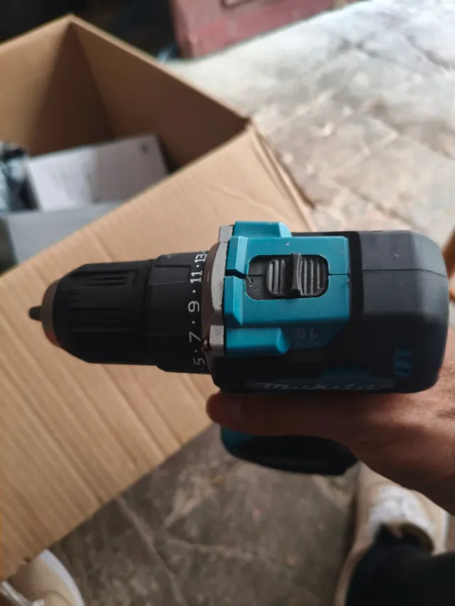 Taladro Percutor Makita Brushless