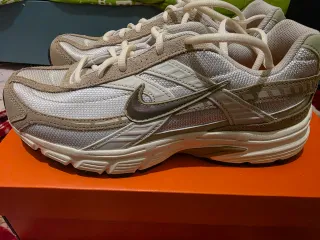 Scarpe Nike Initiator Uomo Tg 40 Beige/Verde